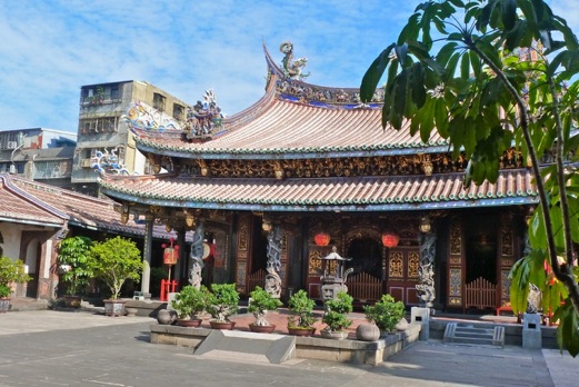 Bao-An Temple; Main building